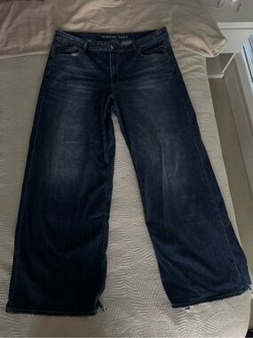 American Eagle Outfitters Women’s Dark Blue Straight Leg Baggy Jeans